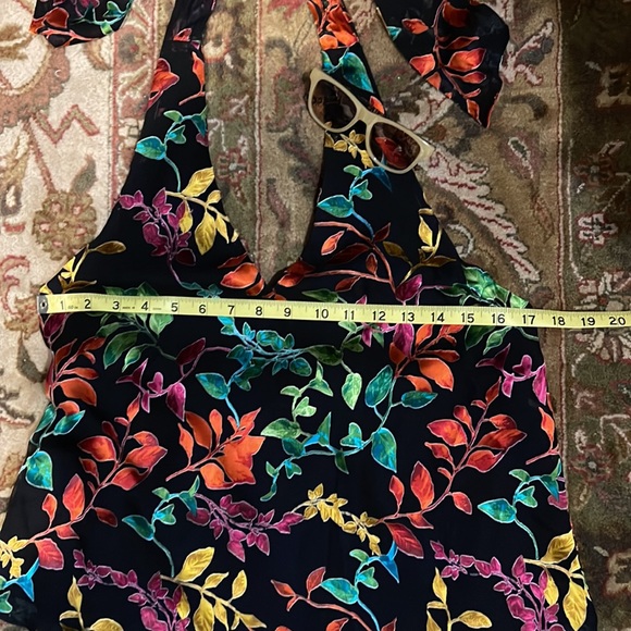 alice + olivia Maris Women’s Silk Haler Top.  Medium NWT Black Multicolor - Picture 9 of 12